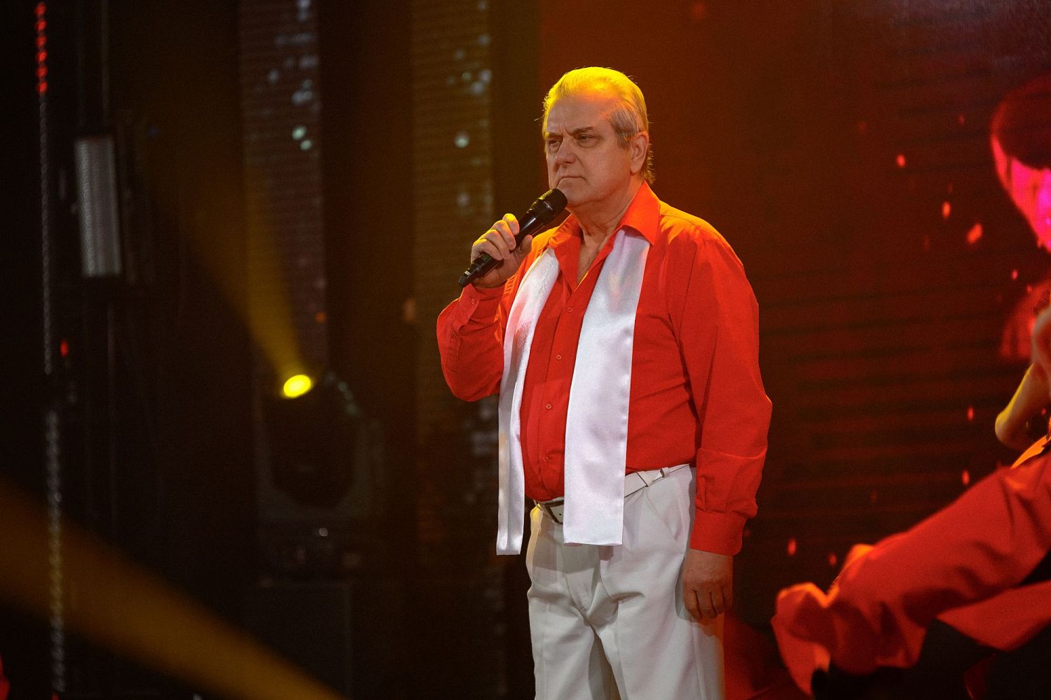 Виктор Фаст