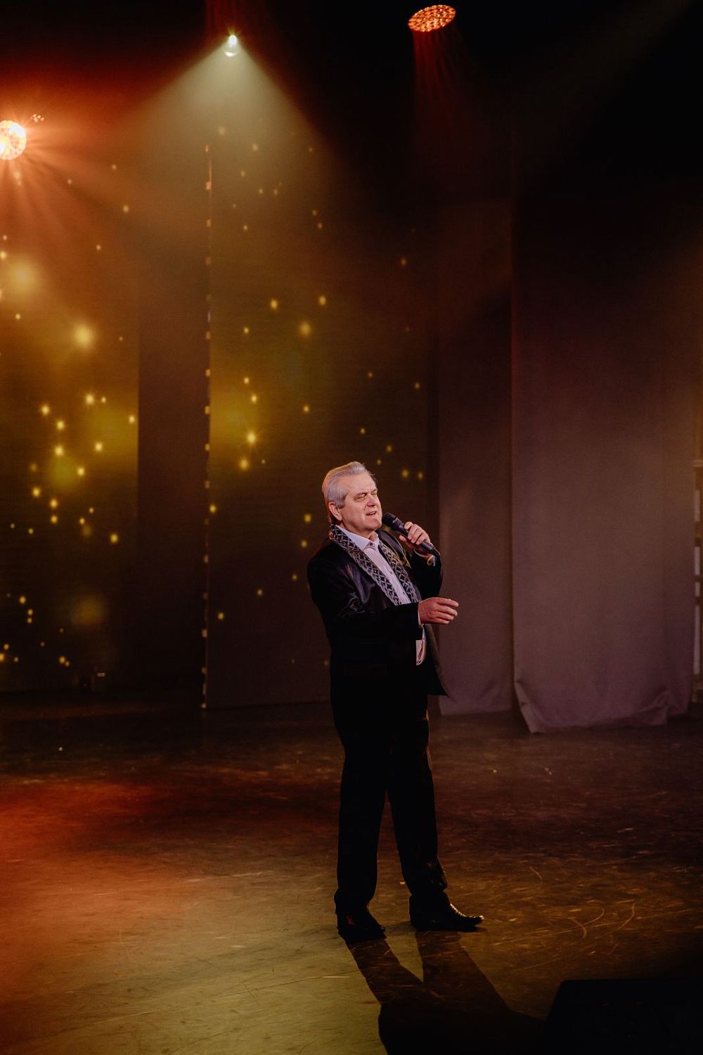 Виктор Фаст