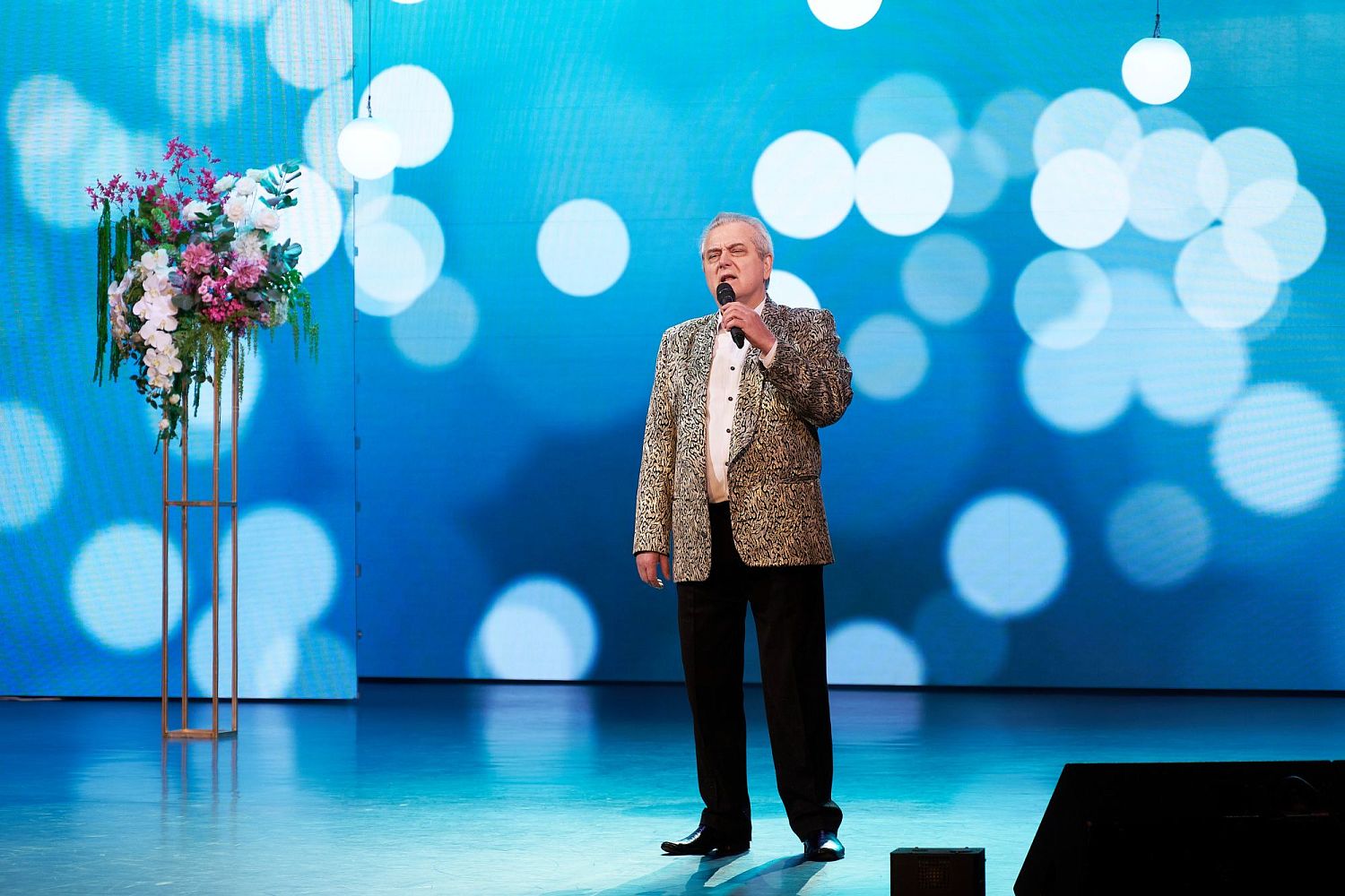 Виктор Фаст